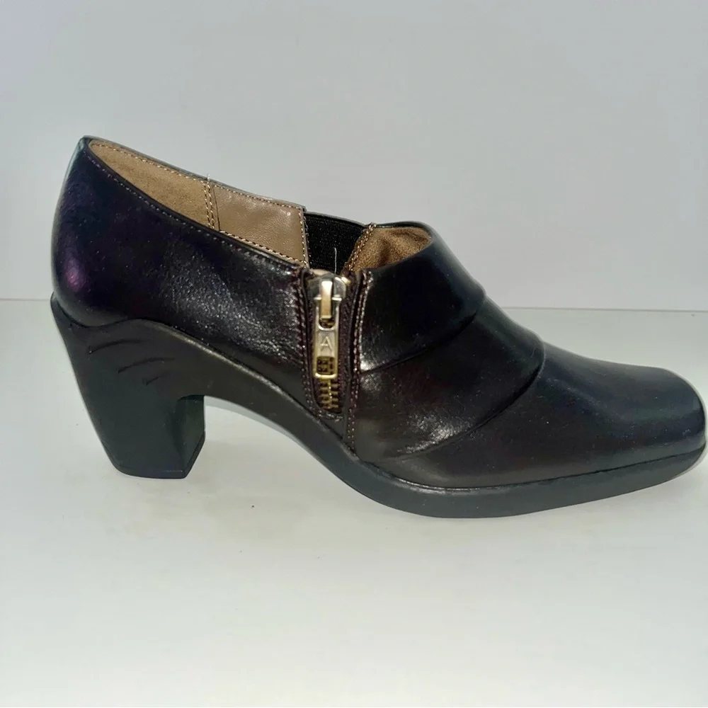 NEW Aerosoles Womens Dark Brown Sz 5.5  Side Zip Ankle Comfort Bootie Shooties